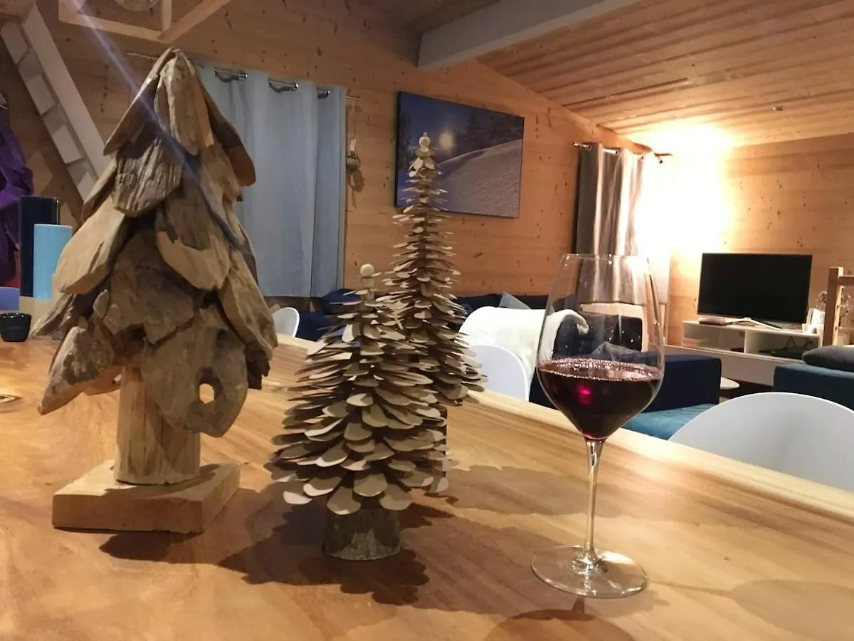 Chalet Chaleureux Avec Vue Sur Les Montagnes De La Lechere