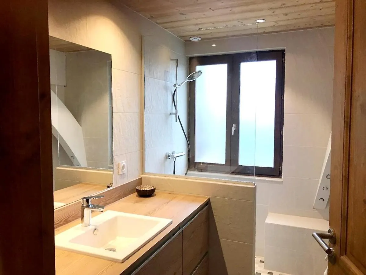 Chalet Chaleureux Avec Vue Sur Les Montagnes De La Lechere France