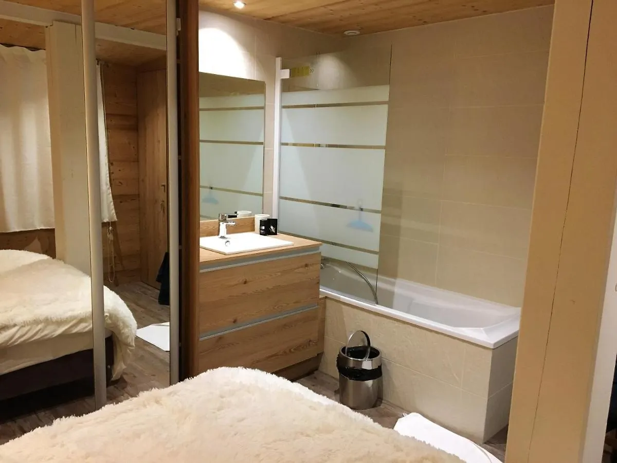 Chalet Chaleureux Avec Vue Sur Les Montagnes De La Lechere